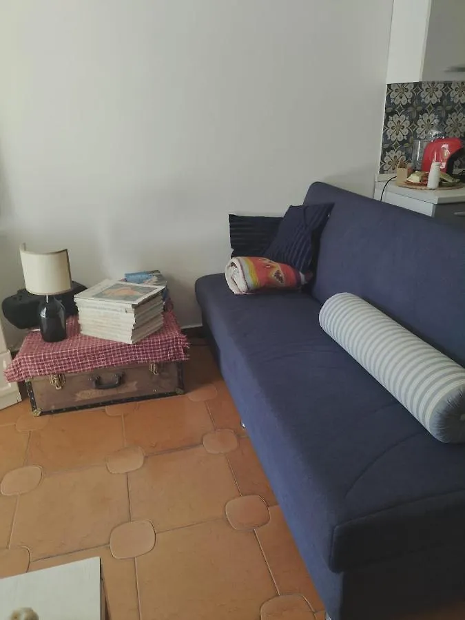 קאריני Camera Vicino L'Aeroporto Di Palermo לינה וארוחת בוקר